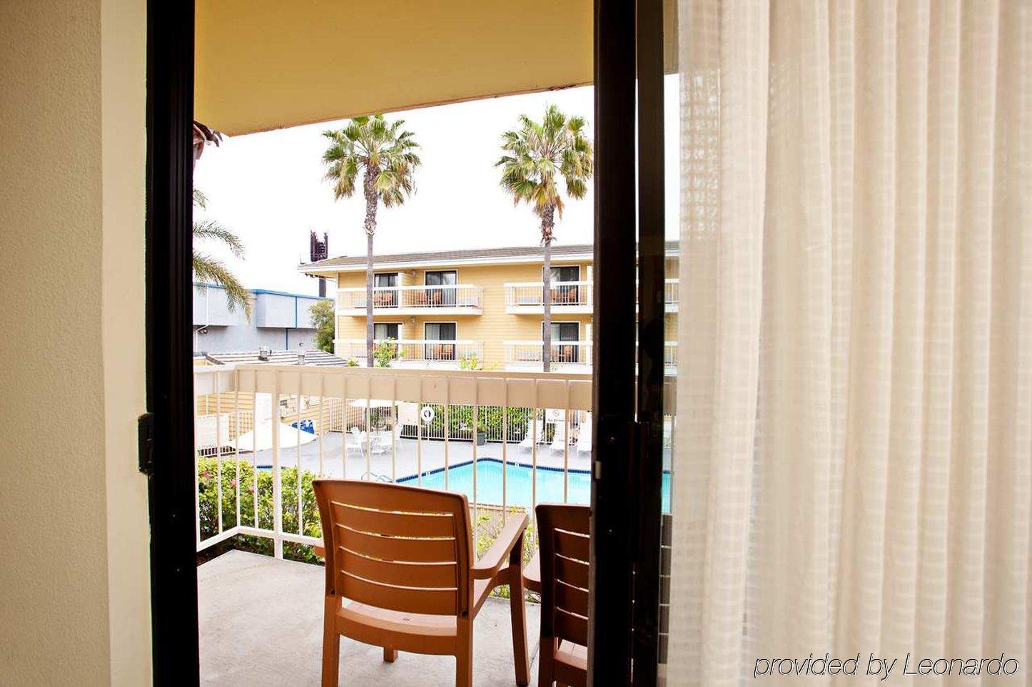 Four Points By Sheraton - Sea World Hotel
